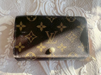 Authentic Louis Vuitton Leather Coin Purse! Estate Sale