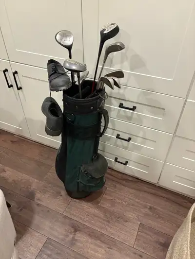 Golf clubs and bag plus shoes 10m, View more