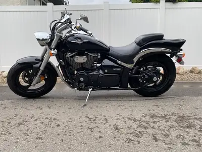 Great starter bike. Very reliable. Cruises all day at 120 kph. New tires in 2023 with low mileage si...