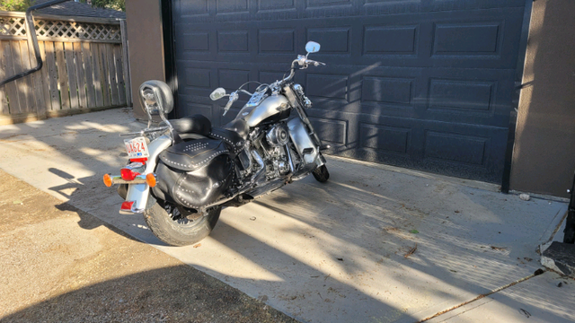 2003 Heritage Softail 100 Year Anniversary Edition in Street, Cruisers & Choppers in Calgary - Image 5