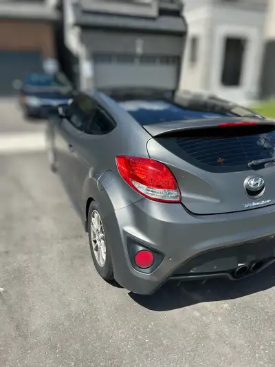 2013 Hyundai Veloster turbo. Very good condition A/C has a small leak