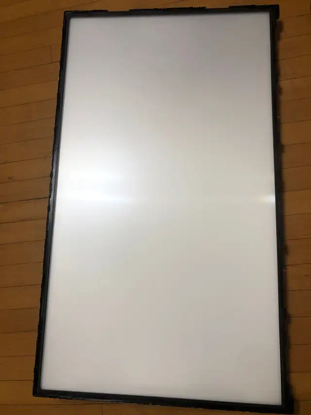 Samsung 32 inch TV parts model UN32M4500BF in TVs in Kitchener / Waterloo - Image 3