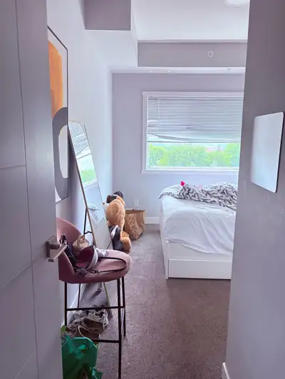 1 bedroom 1 bathroom Available