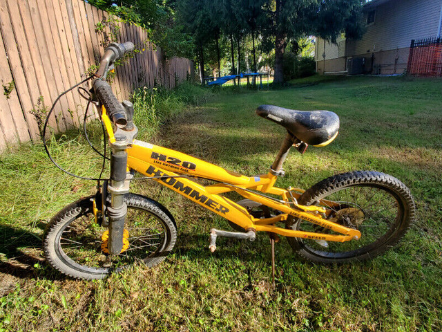 Hummer H2O BMX Style, 7 Speed Bicycle in Kids in Windsor Region - Image 2