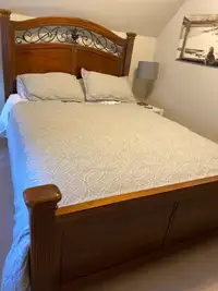 Vintage Queen bed set 