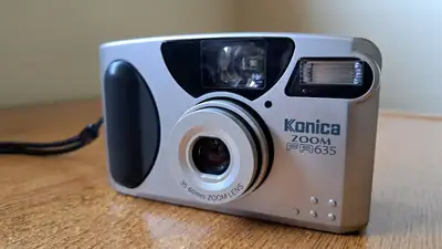 Used, looks great. Tested working great, beige color, with original case $45