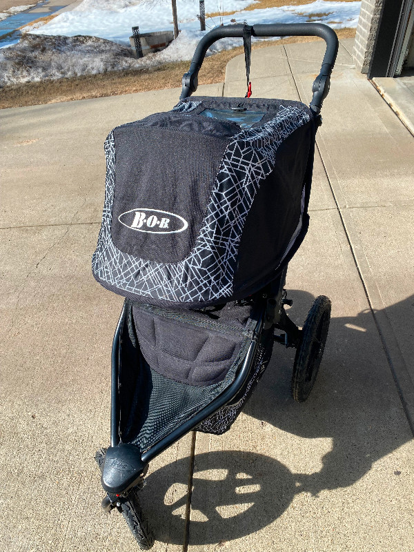 Bob Revolution Jogging Stroller in Strollers, Carriers & Car Seats in Strathcona County
