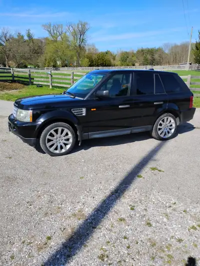 Runs and drives. Needs some brake work rear caliper and or parking brake. Air Ride deleted and repla...