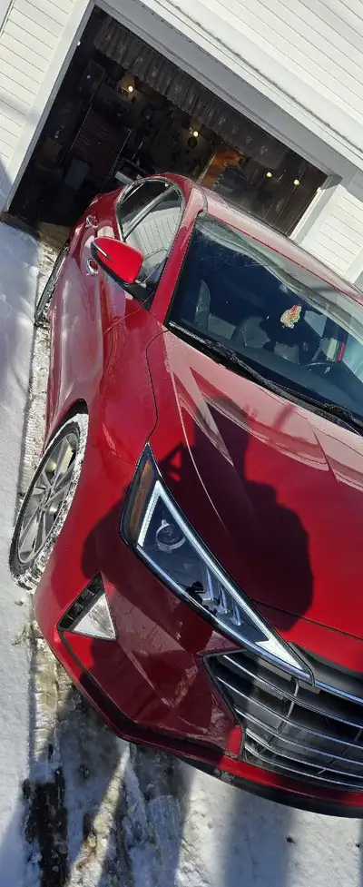 Toit ouvrant Vitre teinter Volant chauffant Banc chauffant Intérieur en cuir 4 mag été 4 mag hiver s...