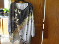 BEAUTIFUL BUTTERFLY TUNIC STYLE TOP