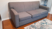 Grey couch set (Leons)