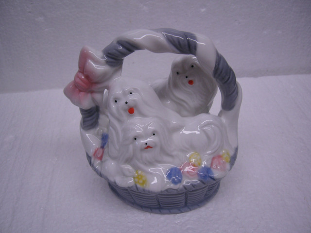 Vtg Figurine Dog Family Mom & 2 Puppies in Basket in Arts & Collectibles in Dartmouth