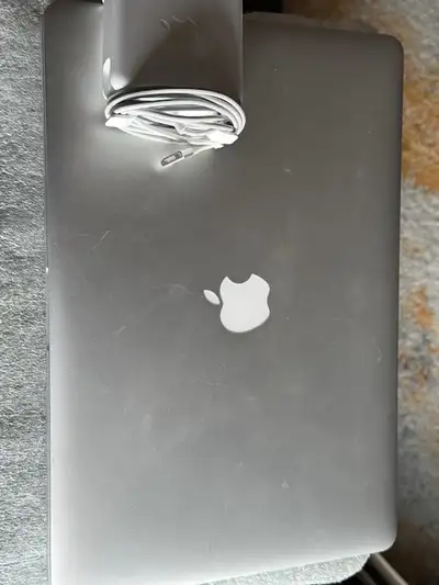 2015 MACBOOK PRO  GREAT SHAPE /  16 MEG RAM / 256 STORAGE, View more