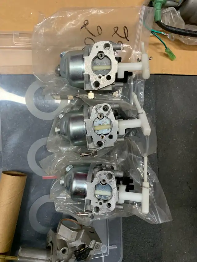 Carburetor  Lot de Carburateurs in Outdoor Tools & Storage in Gatineau - Image 6