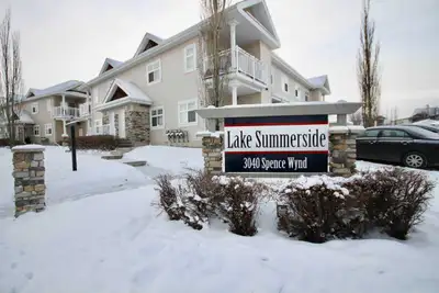 2-bedroom, 2-bat townhouse in best lake communities in Edmonton