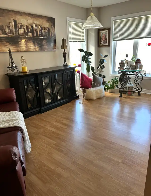 Female ..ROOM FOR RENT $ 700.00 a month….. in Room Rentals & Roommates in Ottawa - Image 5