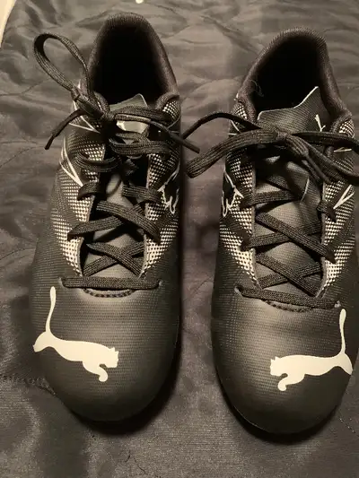 Junior soccer shoes black/silver unisex, View more