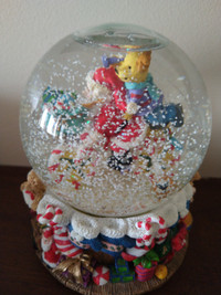 Christmas Musical Snow Globe