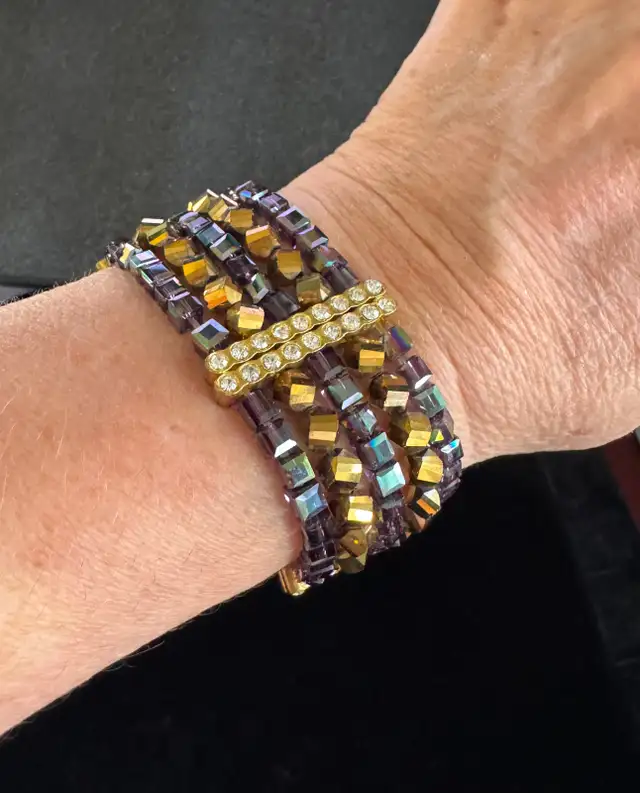 Bracelets & necklaces sold separate or price for mix n match in Jewellery & Watches in Edmonton - Image 3