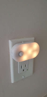 Plug in NIGHT LIGHT (motion sensor) - 6 pcs
