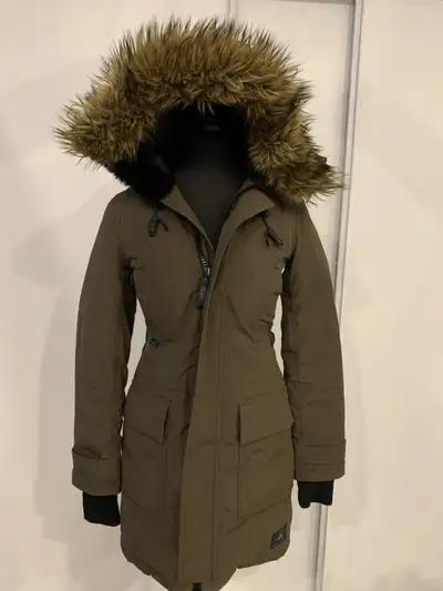 Aritzia tna Bancroft parka , View more