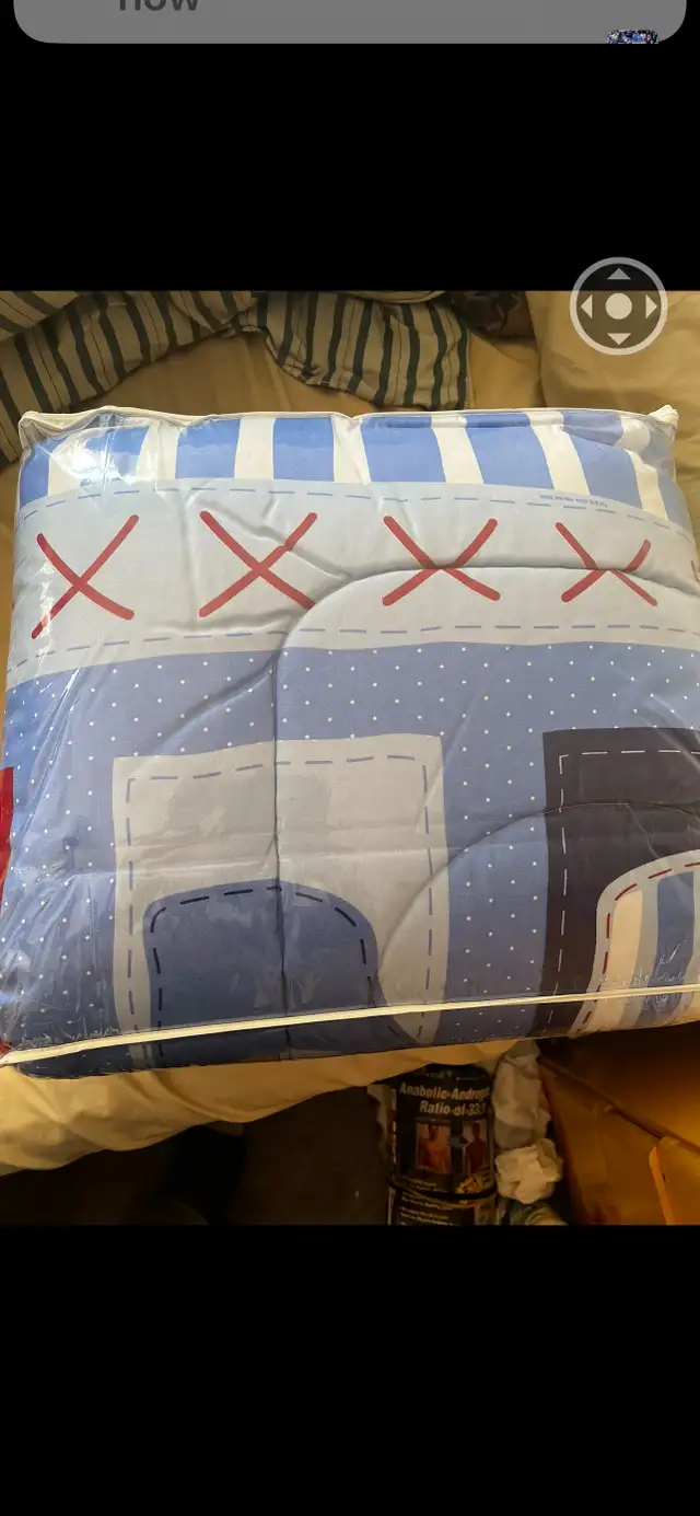 Looney Tunes Bed Comforter  in Bedding in Peterborough - Image 7