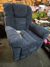 Triple Motor Power Lift Recliner Chair with Massage and Heat Markham / York Region Toronto (GTA) Preview