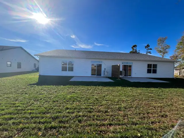 3 Bedrooms and 2 Baths house in Long Term Rentals in Charlottetown - Image 13