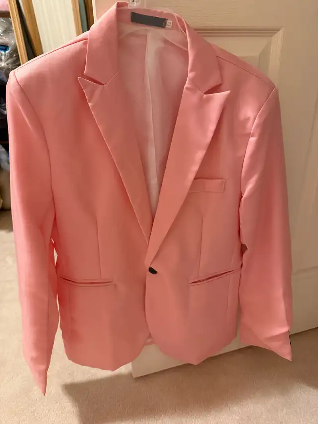 Brand new Large men ‘s party or graduation ‍ suit   . in Wedding in Calgary - Image 8