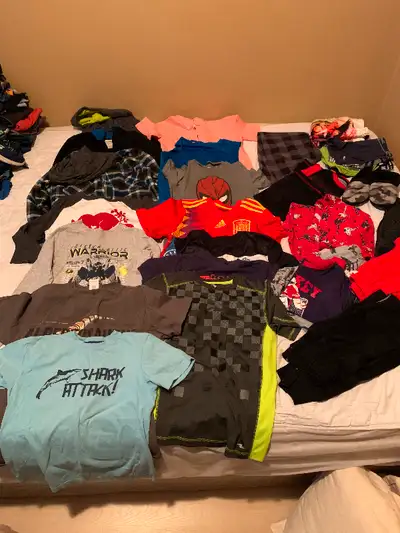 Excellent condition 7 T-Shirts 2 long sleeve t-shirts 1 sleeveless t-shirt 1 button up t-shirt 1 fla...