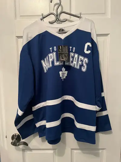 Brand new Leafs Jersey size large! Tags still in Never worn