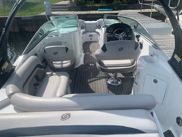 2017 Hurricane 2400SD in Powerboats & Motorboats in Barrie - Image 4