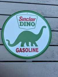 Sinclair Dino Gas station sign