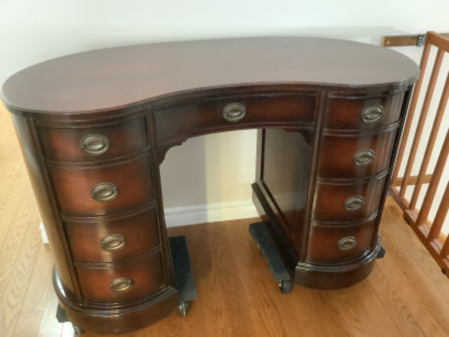 Antique Mahogany Kidney Shaped Desk in Desks in Owen Sound