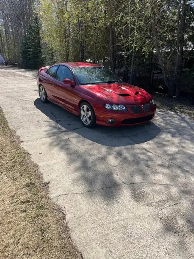 06 Pontiac Gto 400hp/tq ls2 6.0 same Engine as similar year corvette 6spd manual 120000km Spice Red...
