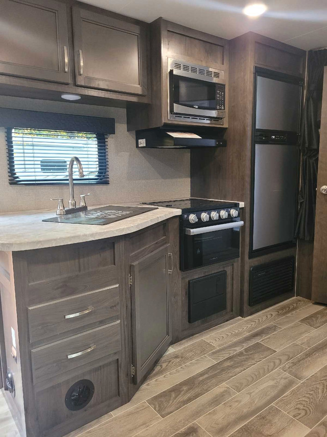 2021 Jayco 24bhs  in Travel Trailers & Campers in North Bay - Image 3