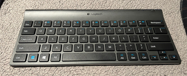  Logitech - Bluetooth Keyboard in Mice, Keyboards & Webcams in Oshawa / Durham Region - Image 2