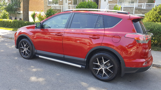 Toyota RAV4 SE 2016 dans Autos et camions  à Ville de Montréal - Image 2