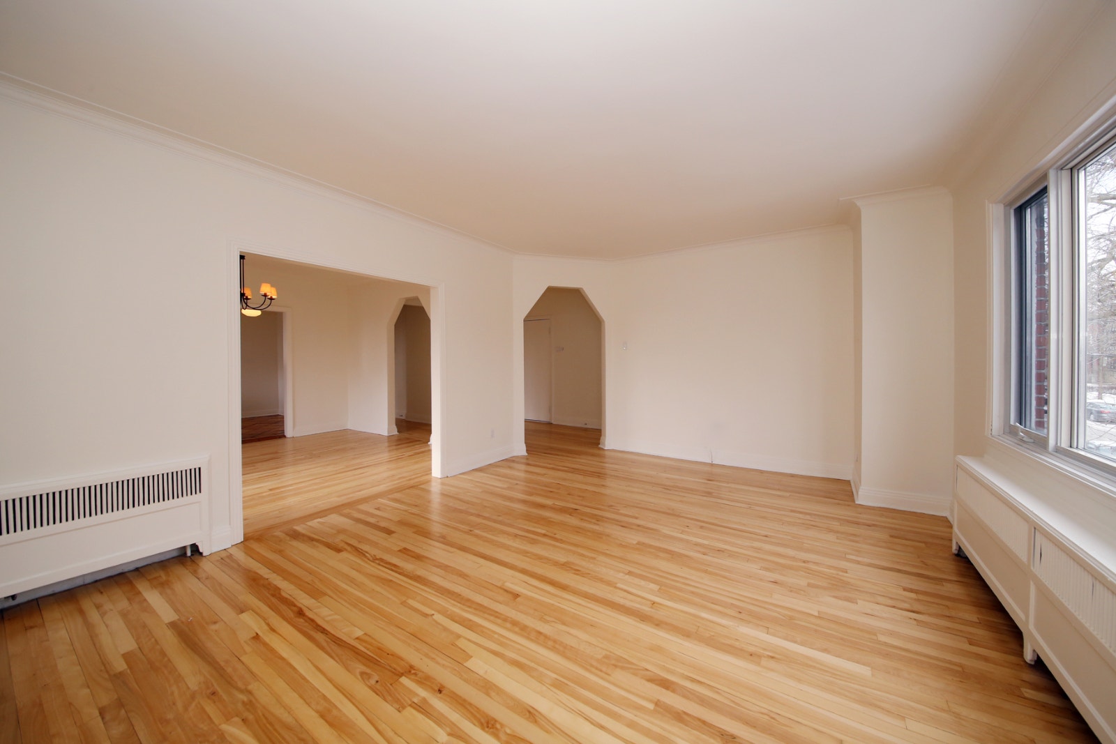 Haut duplex 6 ½ chauffé Metro Snowdon — photo 2