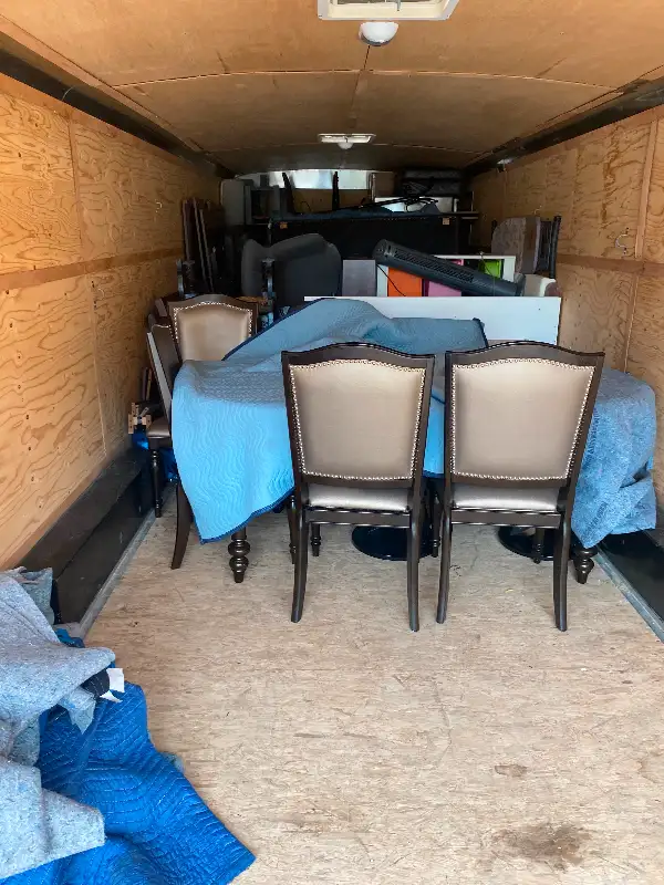 2 or 3 movers & Truck ready to move you call/text647-495-103263234701467395122