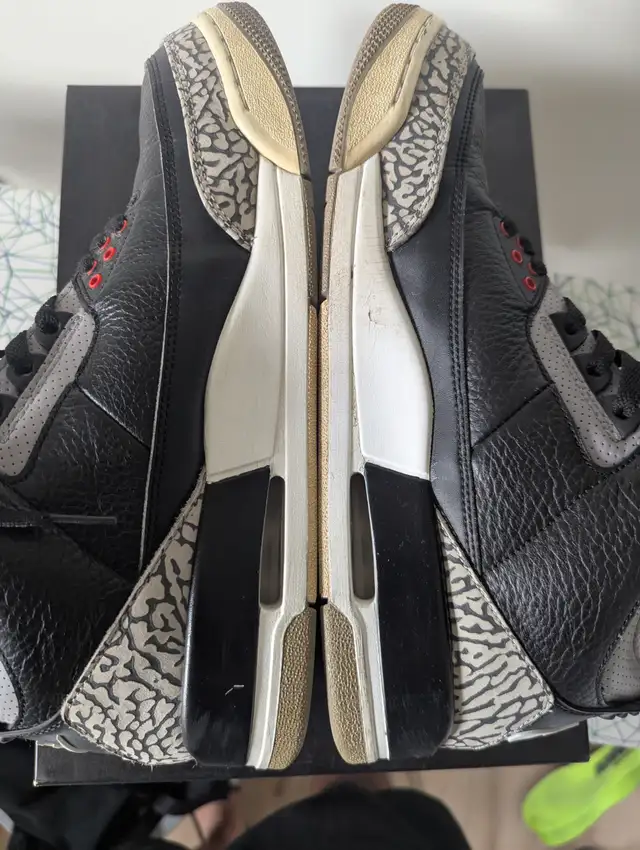 WORN - JORDAN 3 BLACK CEMENT SIZE 10.5 in Men's Shoes in Oshawa / Durham Region - Image 7