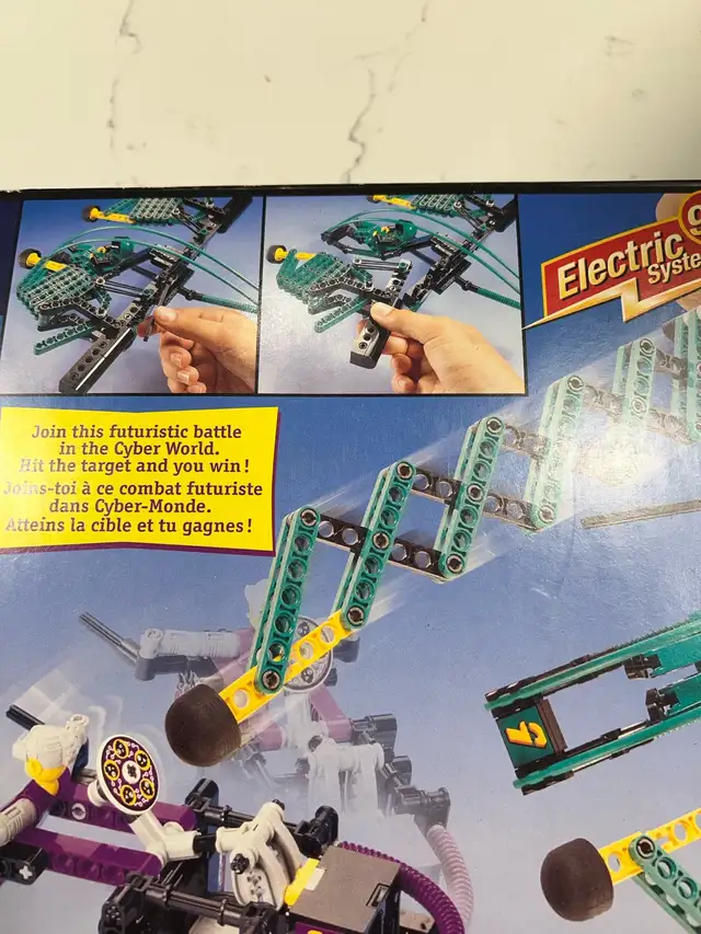 LEGO Technic 3038 Cyber Slam in Toys & Games in Oakville / Halton Region - Image 3