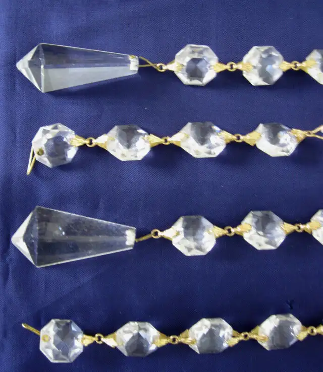 BRINS DE LUSTRE EN CRYSTAL PLAFONIER VINTAGE STRANDS OF CRYSTAL in Arts & Collectibles in West Island - Image 4