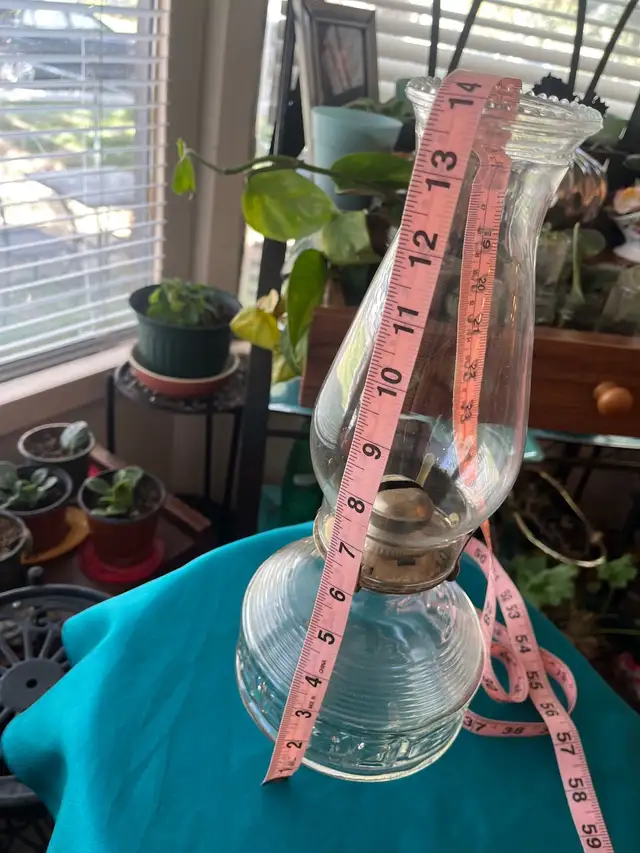 Decorative vintage oil lamp63654761032449124