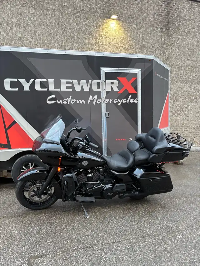 2023 Harley-Davidson Road Glide Ultra Limited in Touring in Markham / York Region - Image 8
