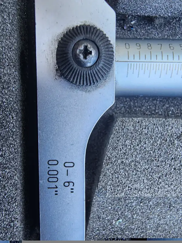 Fowler 0"-6" Depth Micrometer With Plastic Case Like New in Hand Tools in Windsor Region - Image 7
