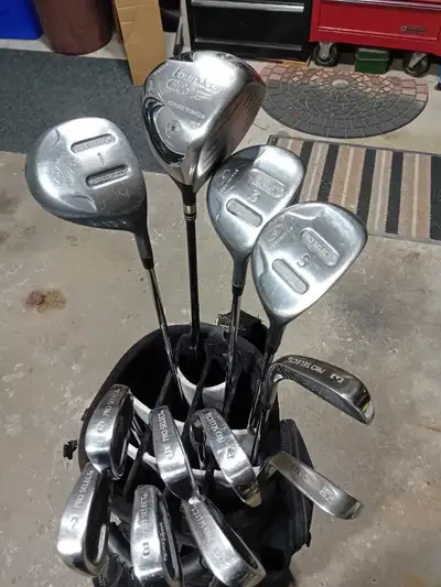 Set of golf clubs , View more