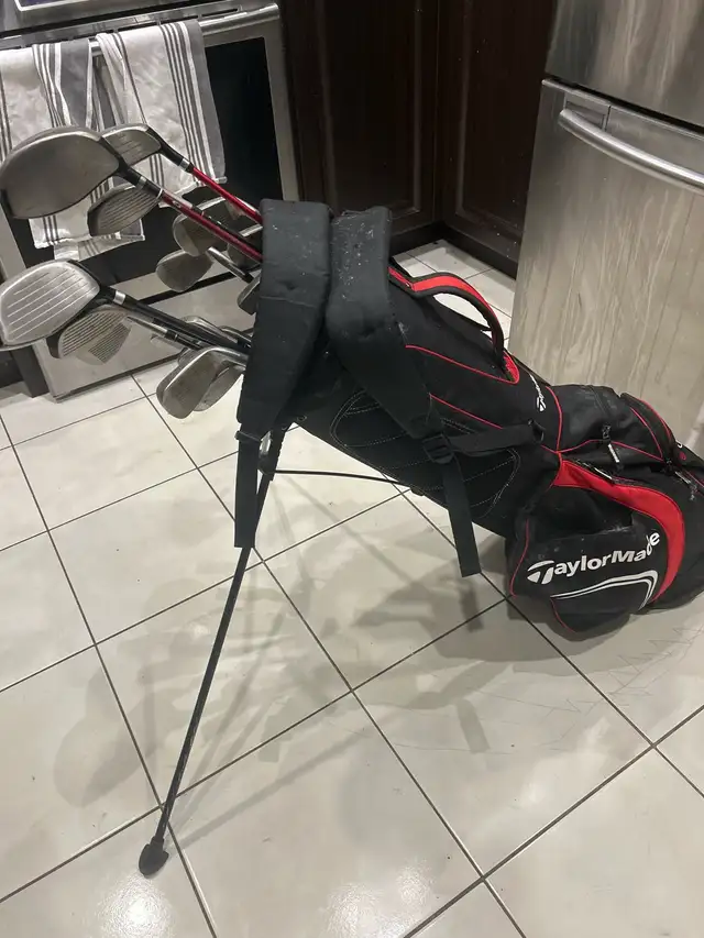 Golf clubs and Taylormade bag in Golf in Mississauga / Peel Region - Image 4