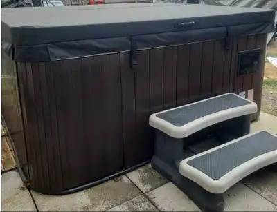 Hot Tub 2011 Calspa 880 platinum, View more