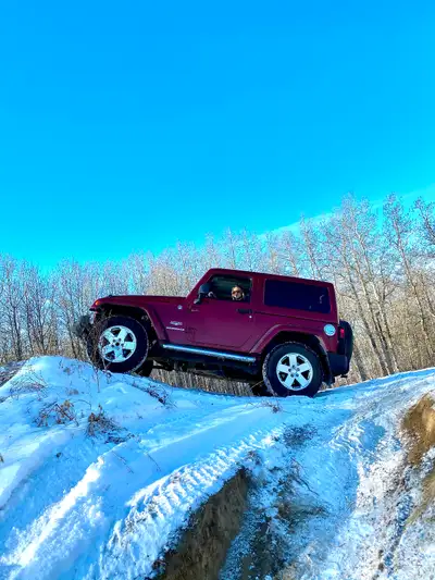 **Name:Dorothy **Age: 2011 (experienced, not old) **Mileage: 281,785 km — mostly highway (I’ve got s...